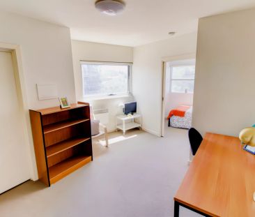 Large 1 Bedroom - Photo 6