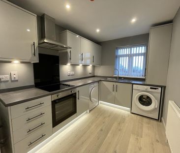 3 bedroom apartment to rent - Photo 6