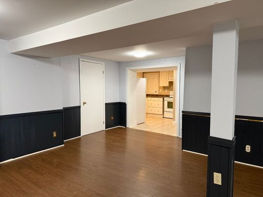 For Lease - 252 Osmond Crescent Unit# Walk Out Basement Apt, Newmarket, Ontario - Photo 1