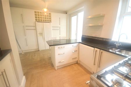 Briarfield Road, Heaton Chapel, Stockport, SK4 5HT - Photo 3