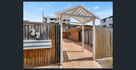 RECENTLY UPDATED, TWO BEDROOM UNIT IN HEART OF NUNDAH - Photo 2