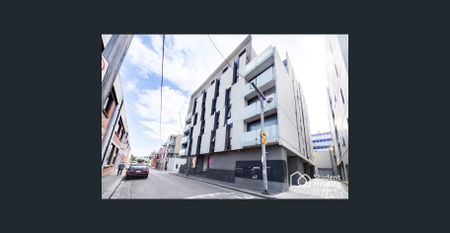 Studio Apartment opposite Royal Melbourne Hospital in North Melbourne - Photo 5