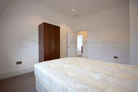 Market Place, Wokingham, RG40 - Photo 2