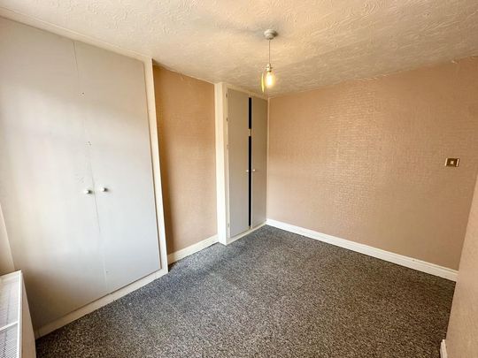 4 bedroom terraced house to rent - Photo 1