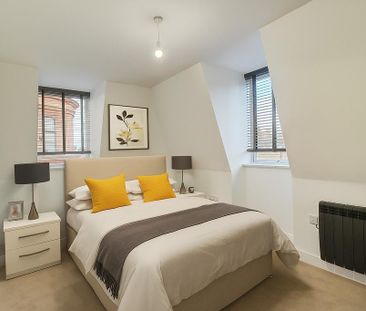 1 bedroom in a flat share to rent - Photo 2