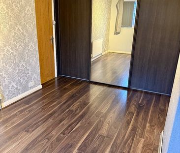 3 Bed Semi-Detached House, Birkdale Mount, LS17 - Photo 3