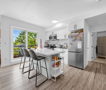 For Lease - 148 Glenlake Avenue Unit# #8, Toronto, Ontario - Photo 1