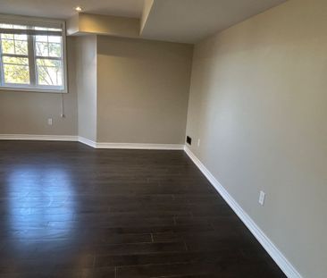 For Lease - 39 John Davis Gate John Davis Gate Unit# Walkout Baseme... - Photo 6