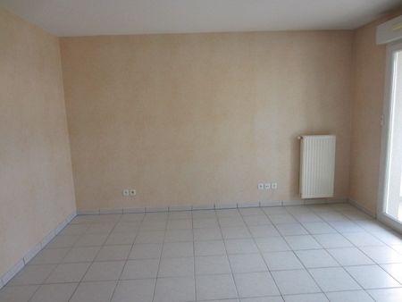 Location Appartement 4 pièces 46m² CHAMBERY 73000 - Photo 3