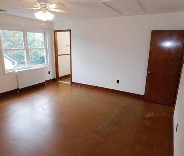 FOR RENT – 2 Graham Street, Dartmouth, Nova Scotia - Photo 4