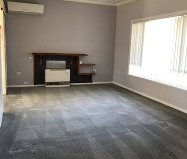 3 Bedroom Family Home - Photo 3