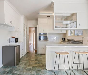 Spacious & Convenient Family Home in Alfredton - Photo 3