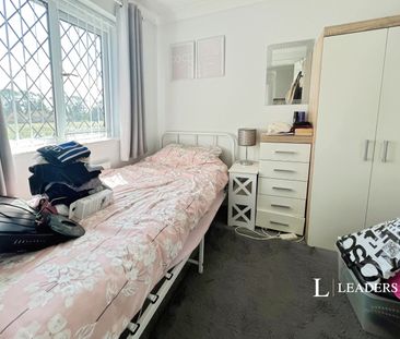 3 bedroom mid-terrace to rent Wheatfield, Langtoft PE6 - Photo 2