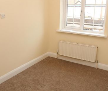 3 bedroom House To Let - Photo 5