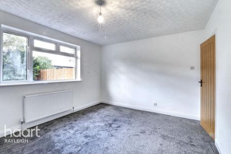2 bedroom flat to rent - Photo 3