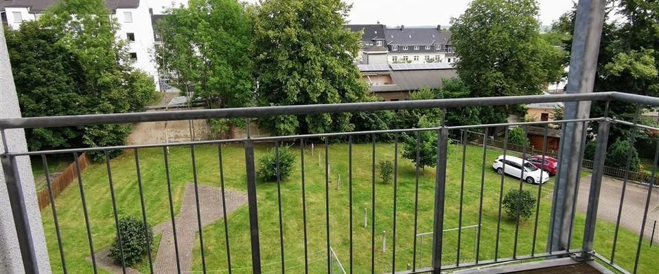 Großzügige 3-Zimmer mit Laminat, Wannenbad und Balkon, EBK in ruhiger Lage! - Foto 1