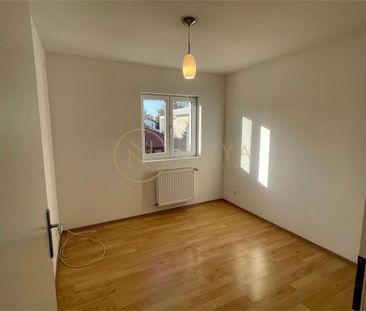 Vila 4 camere de inchiriat parcare - Fotografie 3
