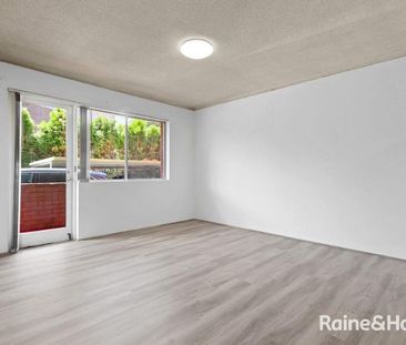 Modern 2-Bedroom Unit in Convenient Location - Photo 4