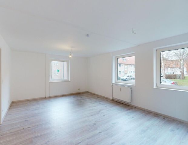 Modernisierte 2. Zi.- Erdgeschosswohnung in Salzgitter-Bad mit Fernwärmeheizung! - Photo 1