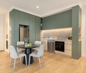 Spacious Furnished 2 Bedroom 2 Bathroom+ Up to 12 Weeks FREE rent* - Photo 6