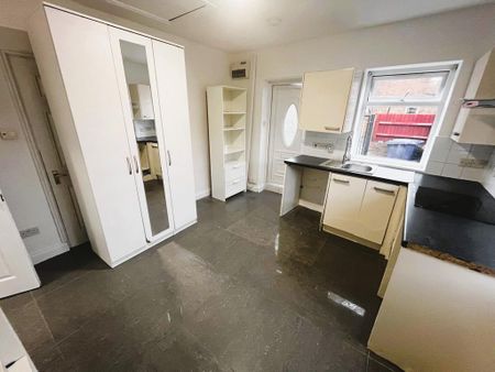 Studio to rent - Photo 5