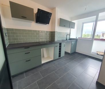 Location Appartement 4 pièces 84m² AUBAGNE 13400 - Photo 3