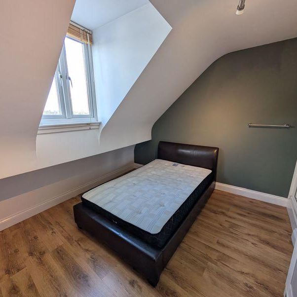 4 bedroom terraced house to rent - Photo 1