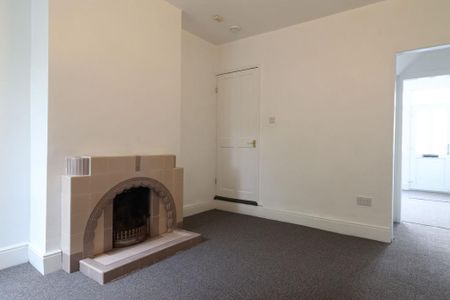 3 bedroom terraced house to rent - Photo 2