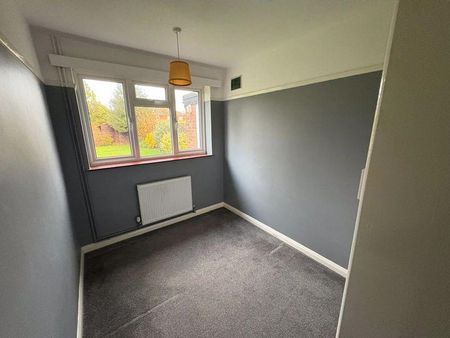 3 bedroom detached bungalow to rent - Photo 4