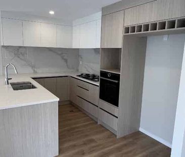 Luxury, Location, and Convenience - Photo 4