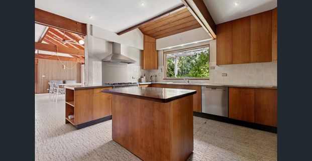 Spacious Family Home in a Quiet Turramurra Pocket - Photo 1