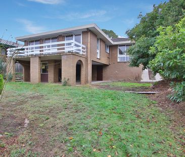 Family Home with Stunning View zoned to East Doncaster Secondary College - Photo 6
