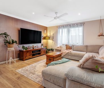 36 Pumphouse Crescent, Rutherford NSW 2320 - House For Rent | Domain - Photo 3