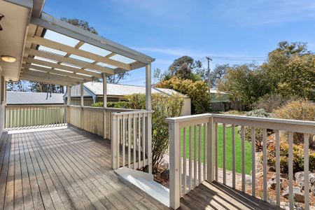 23 Smith Street, Weetangera. - Photo 5