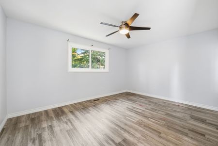 For Lease - 10 Carter Crescent, Whitby, Ontario - Photo 2