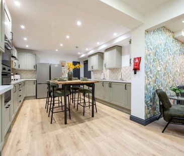 9 bedroom house of multiple occupation to rent - Photo 6