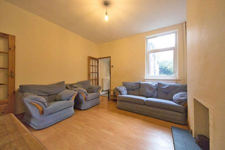 4 bedroom terraced house to rent - Photo 2