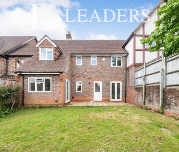 4 bedroom house to rent Walhatch Close, RH18 - Photo 4
