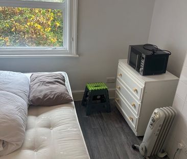 Studio Flat, Warwick Rd, SW5 - Photo 6