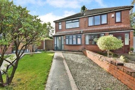 Modern 2-Bedroom Semi-Detached Home for Rent in a Peaceful Location - Photo 5