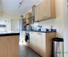 2 BEDROOM House - End Terrace - Photo 4