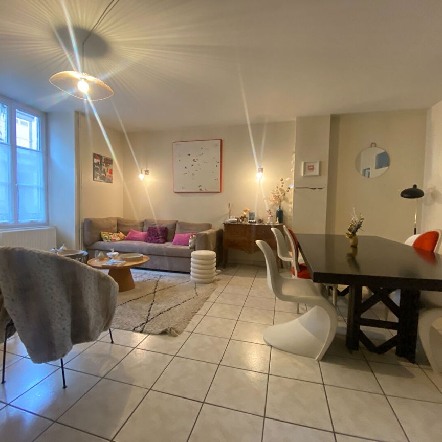 AVENUE FOUCAUD, Maison T6 de 200m² avec 5 chambres, 1 bureau + 1 jardin clos ! - Photo 1