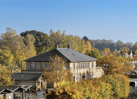 Best location in Rungsted with 2 big balconies, surrounded by the forest, golf course and beautiful buildings - Photo 3