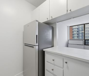 For Lease - 2360 Dundas Street Unit# 2520B, Toronto, Ontario - Photo 6