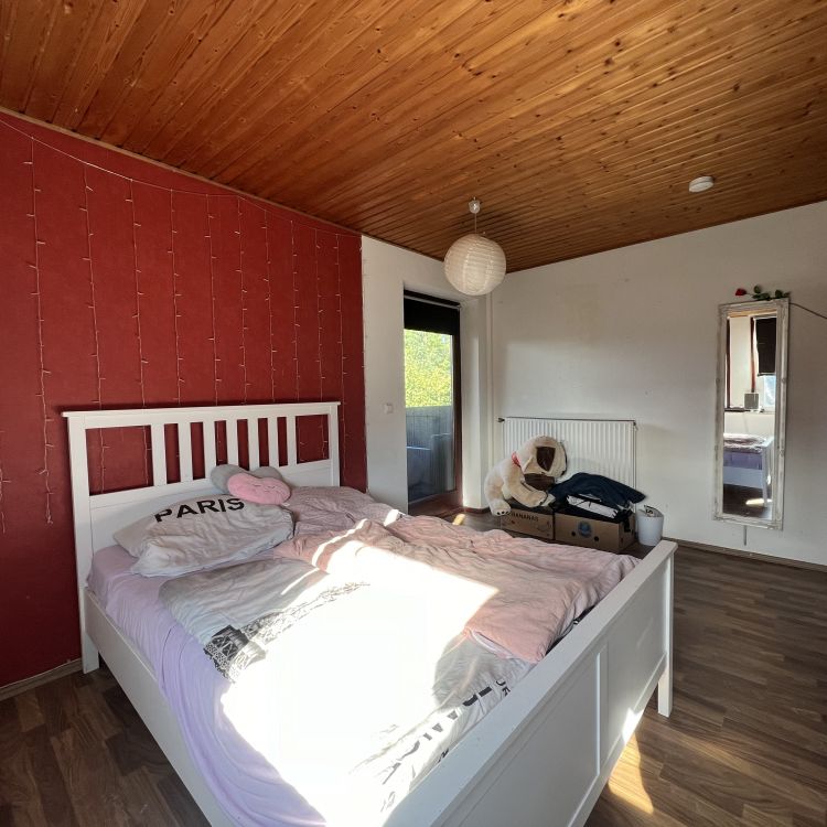 4-Zimmer-Dachgeschosswohnung mit zusätzlichem Dachausbau in Stuhr-Varrel - Foto 1