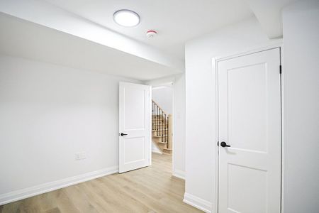 For Lease - 426 Veterans Drive Unit# 1, Barrie, Ontario - Photo 5