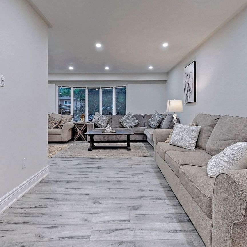 For Lease - 27 Hill Drive, Aurora, Ontario - Photo 1