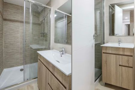 Carrer del Poeta Mas i Ros, Valencia, Valencian Community 46021 - Photo 5