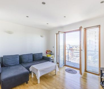 1 Bed Flat, Icon Building, IG1 - Photo 2