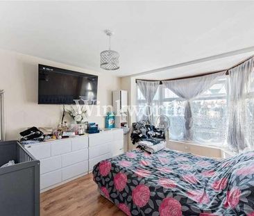 Orpington Gardens, London, N18 - Photo 4